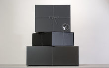 Load image into Gallery viewer, Luxury gift hampers UK